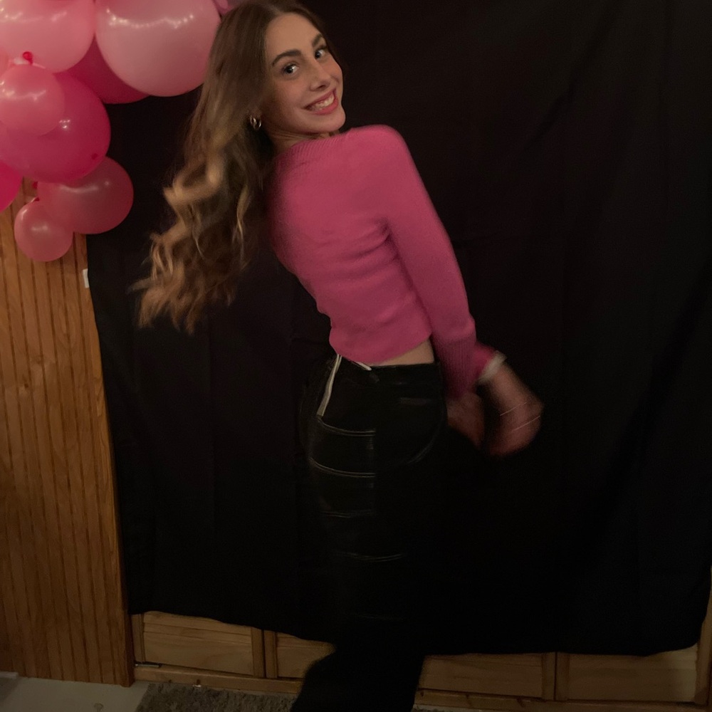 Women’s black cargo pants